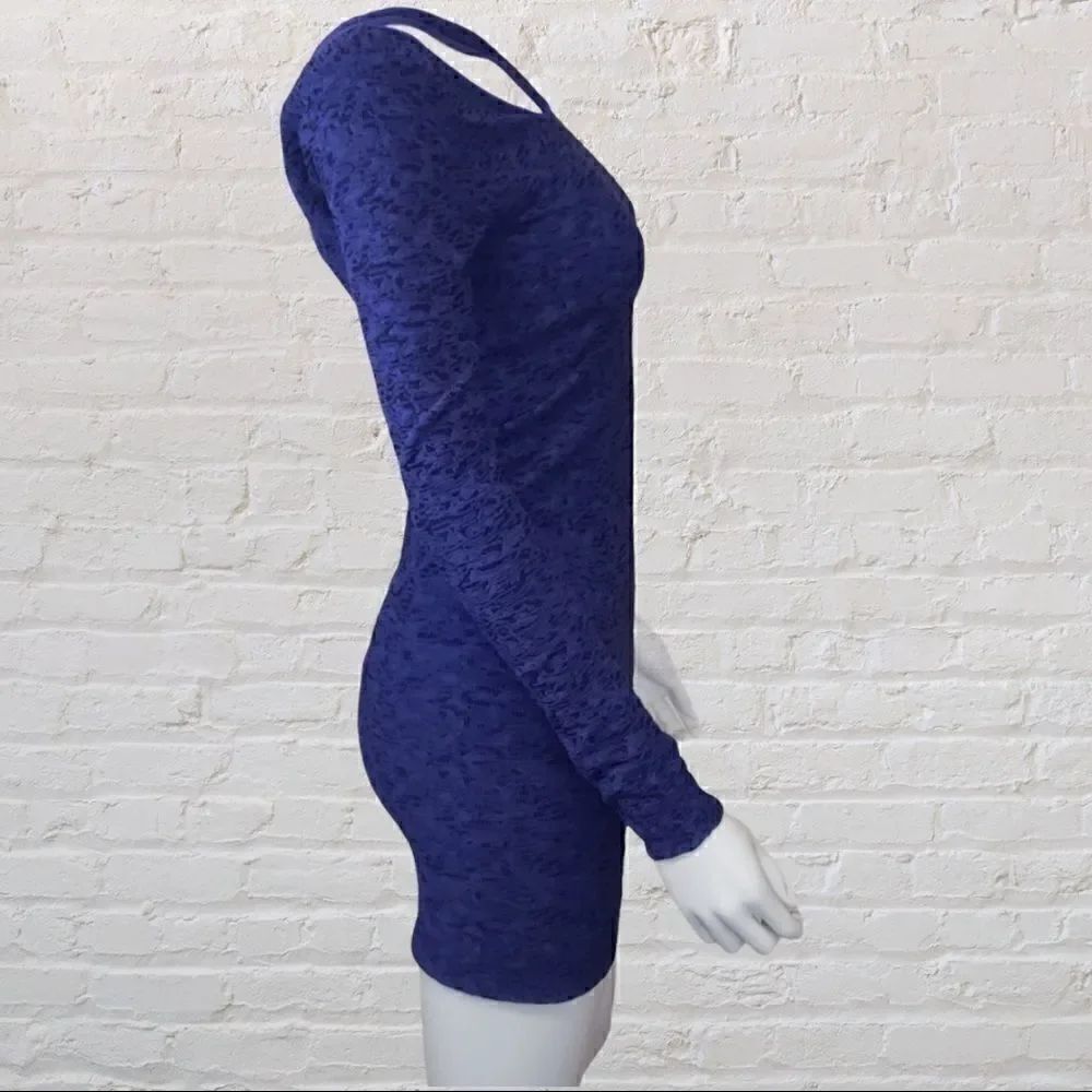 BCBGeneration Key Hole Cold Shoulder Bodycon Dress - Picture 2 of 6